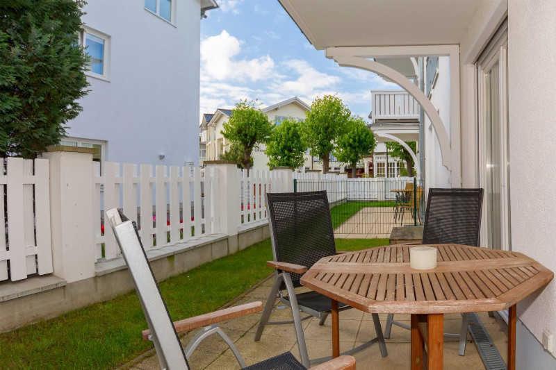 Hansa App 2, 2 Sz, 2 Baeder, Terrasse By Unsere Urlaubszeit * Binz